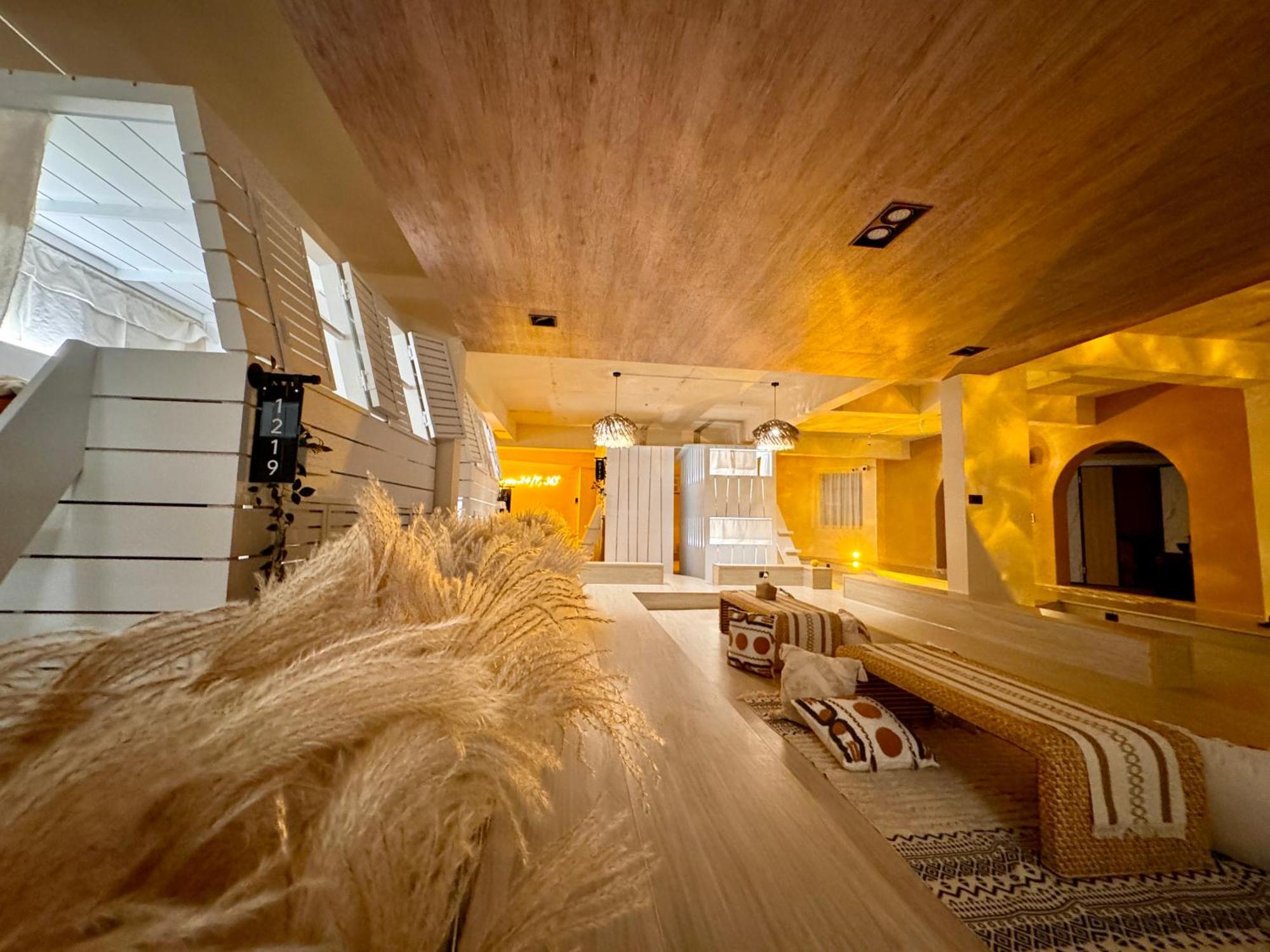 Perbed Hostel-Taichung Station Екстер'єр фото