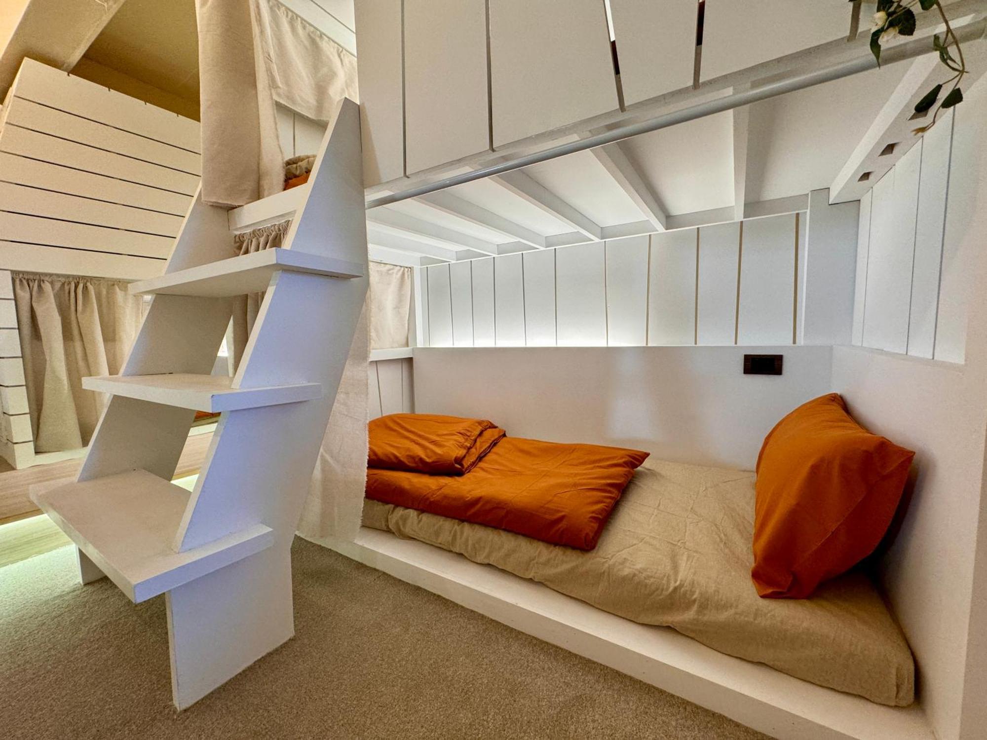 Perbed Hostel-Taichung Station Екстер'єр фото