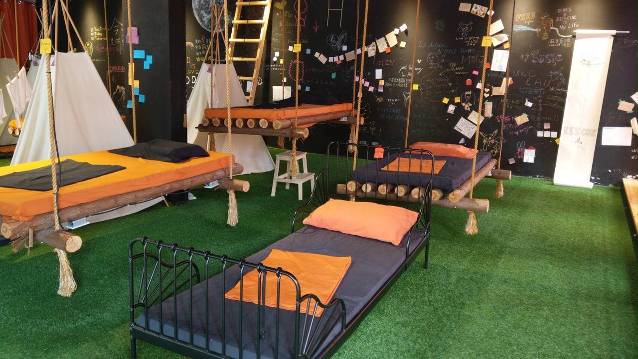 Perbed Hostel-Taichung Station Екстер'єр фото